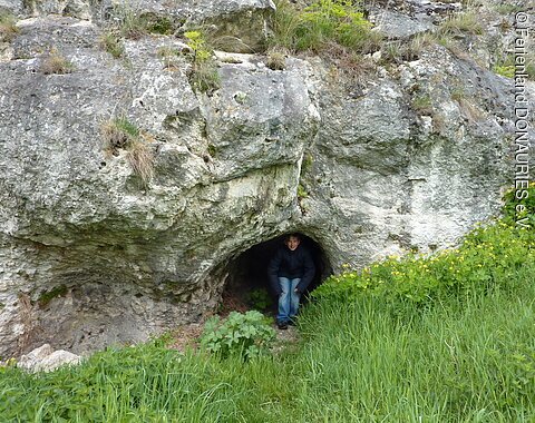 Der Höhleneingang der Hexenküche bei Lierheim.