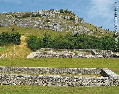 Villa Rustica am Fuße des Riegelbergs Die Überreste der Mauern einer Villa Rustica am Fuße des Riegelbergs