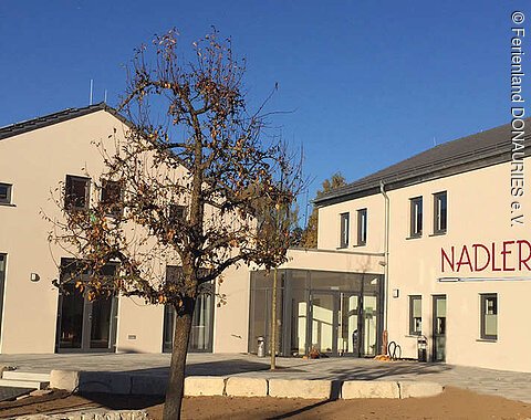 Blick auf das Nadlerhaus in Rögling