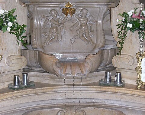 Brunnenaltar in der Wallfahrtsbasilika Maria Brünnlein Wemding Der Brunnenaltar in der Wallfahrtsbasilika Maria Brünnlein