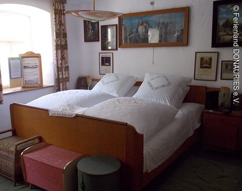 Blick in ein Schlafzimmer anno dazumal