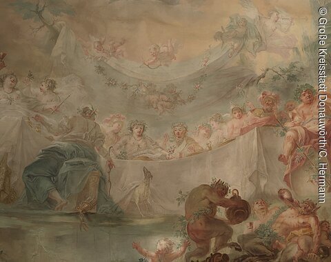 Ein genauerer Blick auf das Deckenfresko im barocken Enderlesaal.