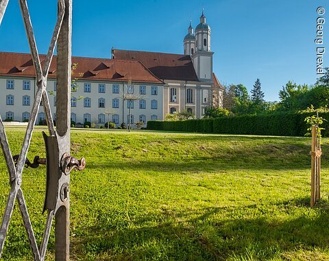 Kloster Holzen Allmannshofen Blick auf das Kloster Holzen.