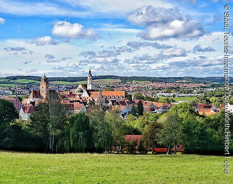 Donauwörth - Blick vom Schellenberg auf die historische Altstadt