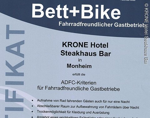 Zertifikat des ADFC für das KRONE Hotel Steakhaus Bar in Monheim als fahrradfreundlicher Gastbetrieb, ausgestellt 2016.