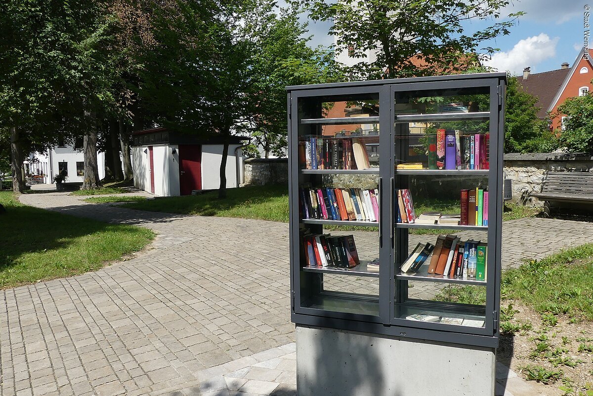 Bücherschrank am Stadtgraben